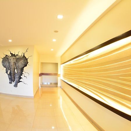 Best Western Premier Garden Hotel Entebbe Exterior foto