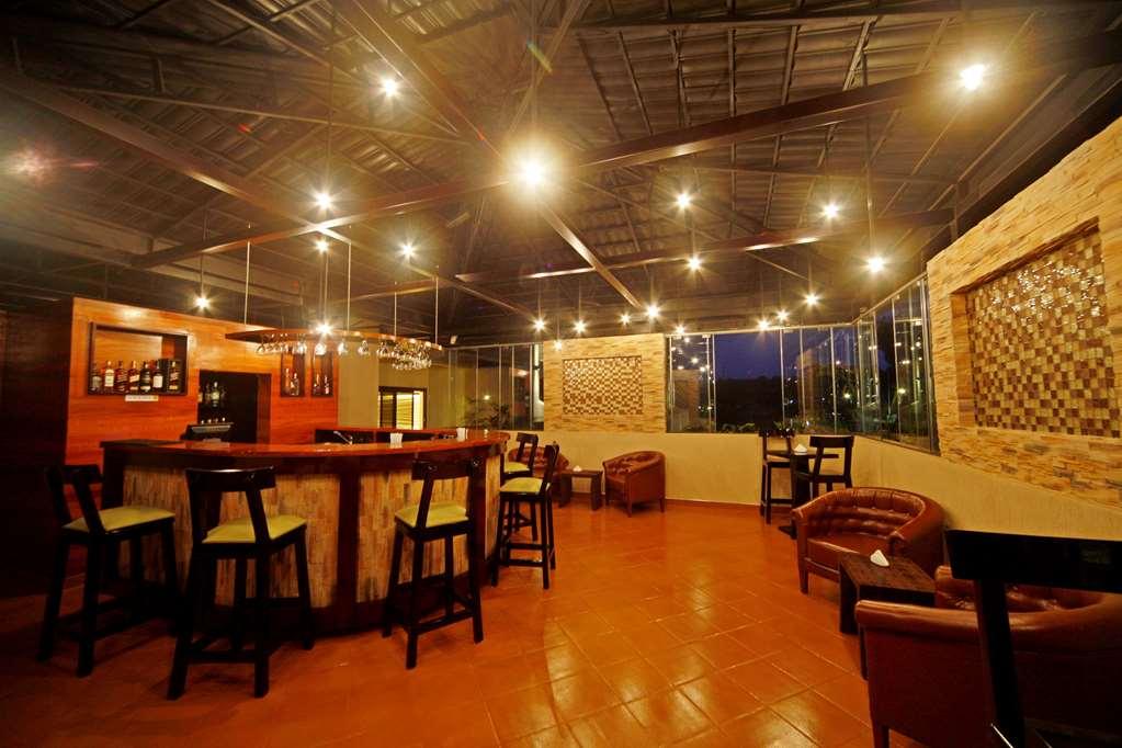 Best Western Premier Garden Hotel Entebbe Restaurante foto